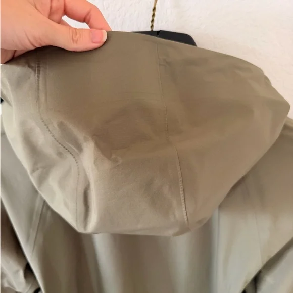 Uniqlo BLOCKTECH Trench Coat in Olive Green Size S - Picture 8 of 12